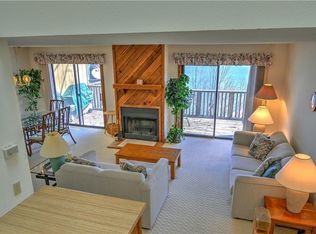 546 Navajo Rd, Four Seasons, MO 65049