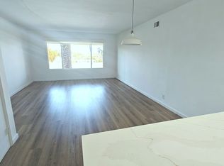 MARINE, 431, Santa Monica, CA 90405