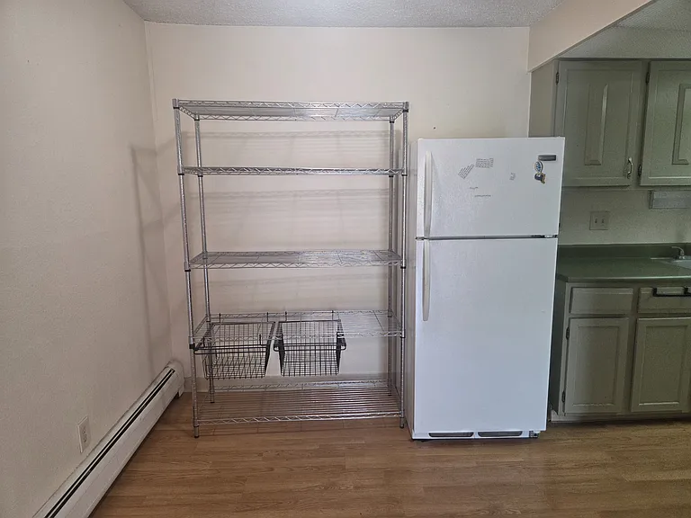1300 Golden Cir #210 — Photo 6