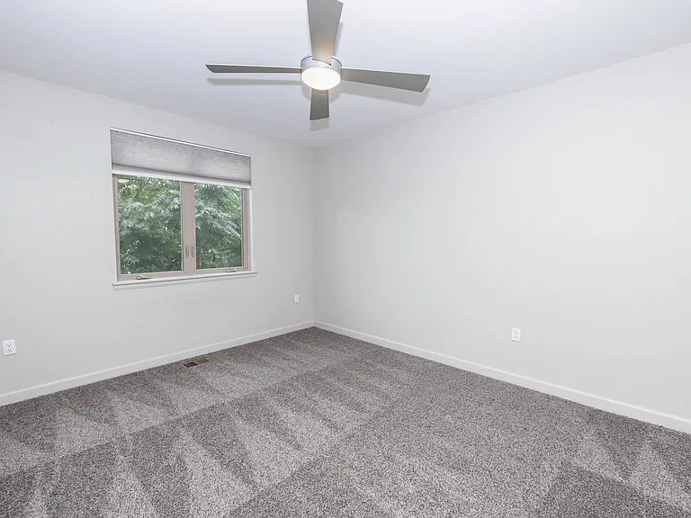 E14 Apartments — Photo 30