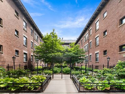 3749 N Pine Grove Ave #3, Chicago, IL, 60613