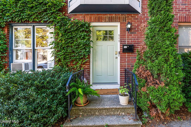 2nd image of 202 Jefferson Street