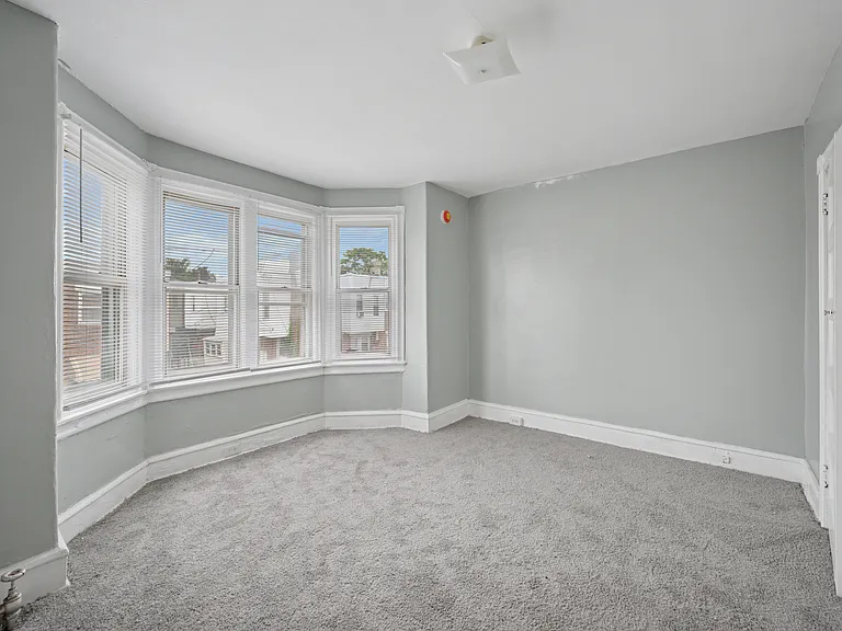 228 N Edgewood St #A — Photo 12