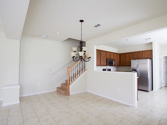 5th image of 6880 Woody Vine Dr