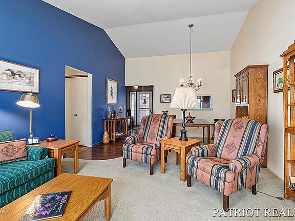 5th image of 1295 Suncrest Dr NE #80