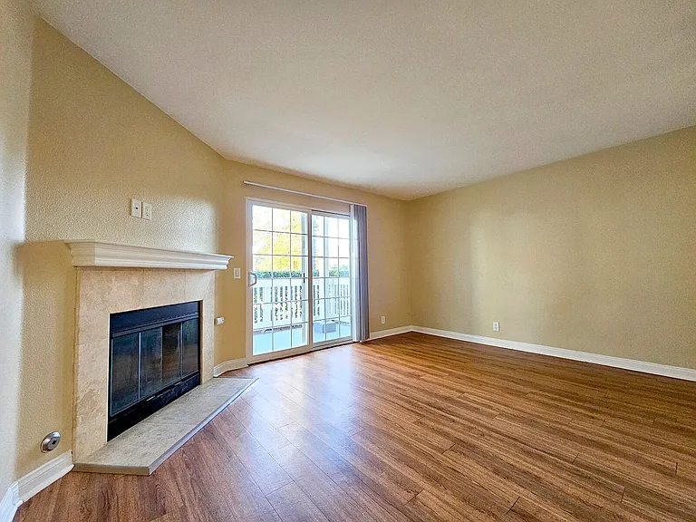 Citrus Court Apartments — Photo 69