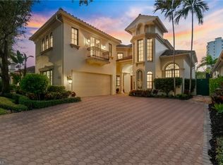 8169 Via Vecchia, NAPLES, FL 34108