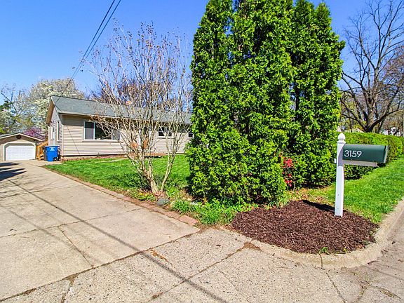 4th image of 3159 Edgewood Dr