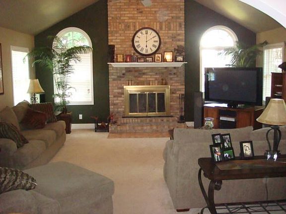 2nd image of 2816 Gifford Pl