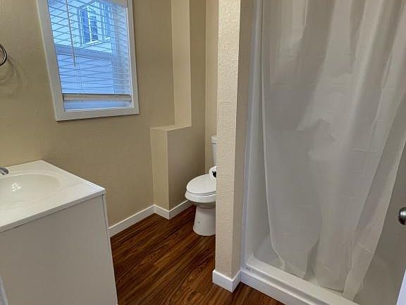 5th image of 939 SE Stephens St APT 201