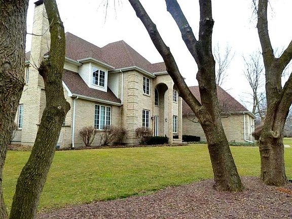 4th image of 2S182 Willow Creek Dr