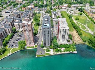 8200 E Jefferson Ave APT 1808, Detroit, MI 48214
