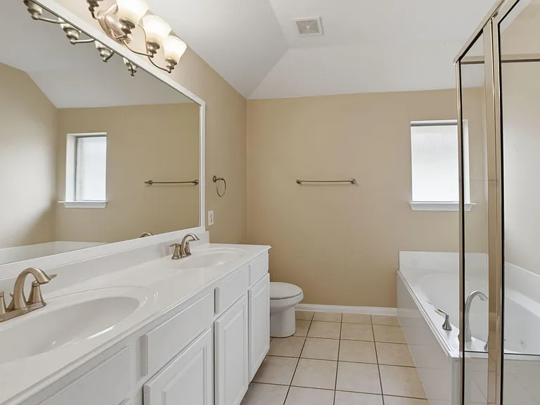 1702 Bonnyton Ln — Photo 20