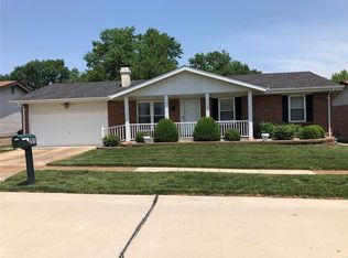 2815 Cathedral Dr, Saint Louis, MO