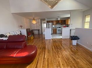 52-67 69th St #2F, Maspeth, NY 11378