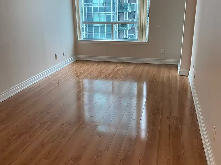 28 Harrison Garden Blvd #1109 — Photo 4
