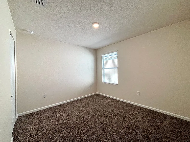 2270 Willow Springs Dr — Photo 7