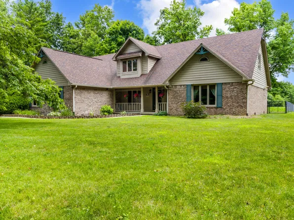 7533 Deerfield Dr, Greenfield, IN 46140