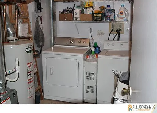 388 Lancaster Ct — Photo 7