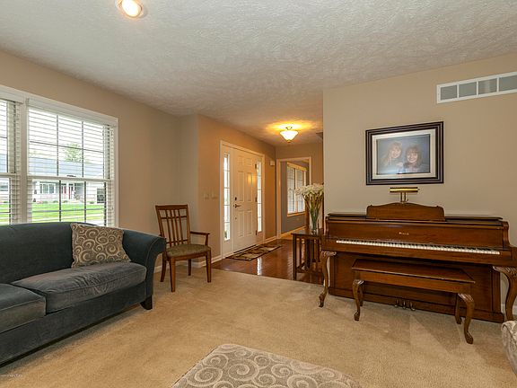 5th image of 1207 Sunrise Dr