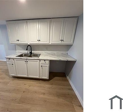 3rd image of 946 E 79th St #3