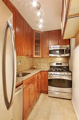 Sold by Corcoran | media 14