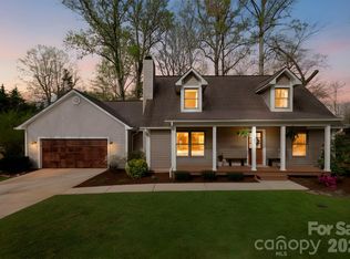 147 Higgins Rd, Fletcher, NC 28732