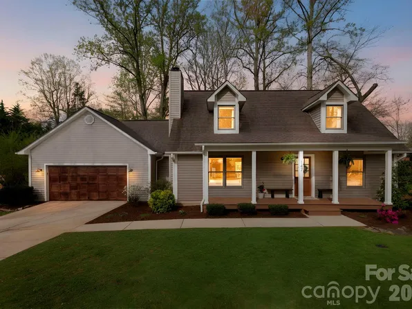 147 Higgins Rd, Fletcher, NC 28732