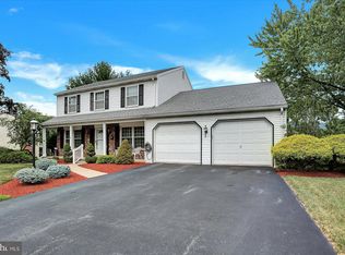 4104 Wimbledon Dr, Harrisburg, PA 17112