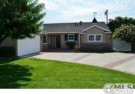 2nd image of 8125 Cozycroft Ave
