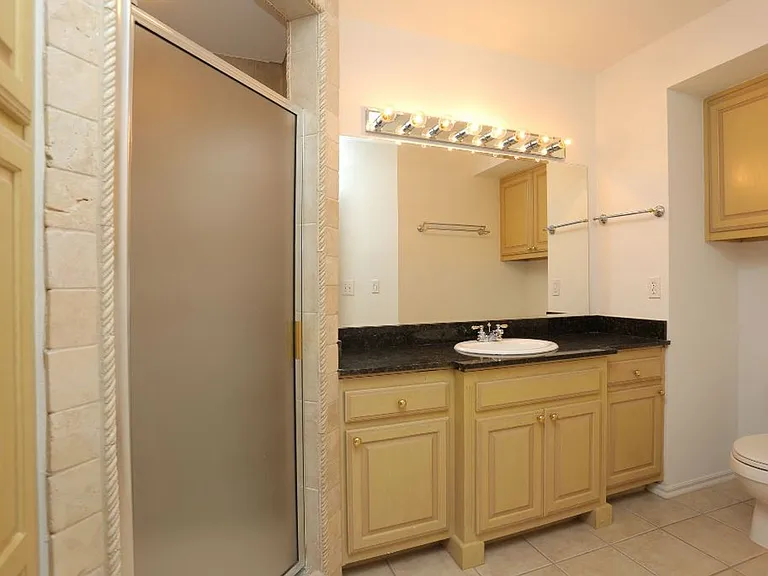 4741 S Harvard Ave #10 — Photo 23