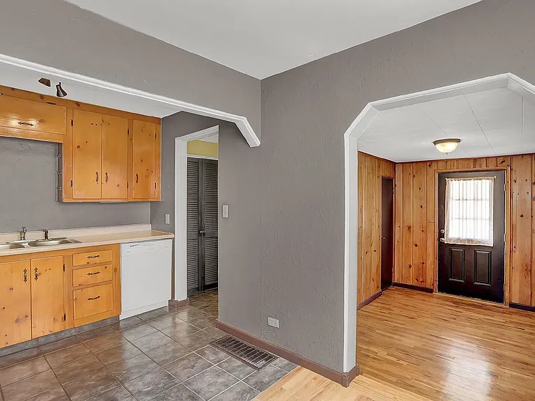 623 Iowa Ave — Photo 12