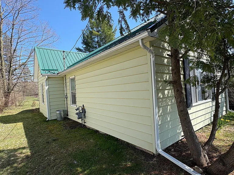 6316 Belmont Ave NE — Photo 3