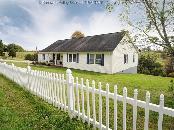 4274 Steele Ridge Rd, Red House, WV 25168