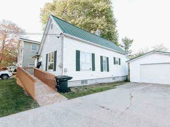 422 S Division Ave, Fremont, MI 49412