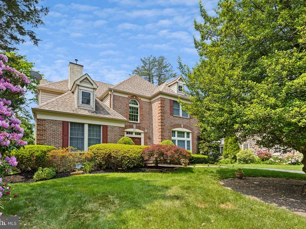 302 Hawthorne Dr, Wilmington, DE 19802