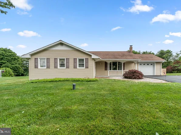557 Oak Tree Rd, Westminster, MD 21157