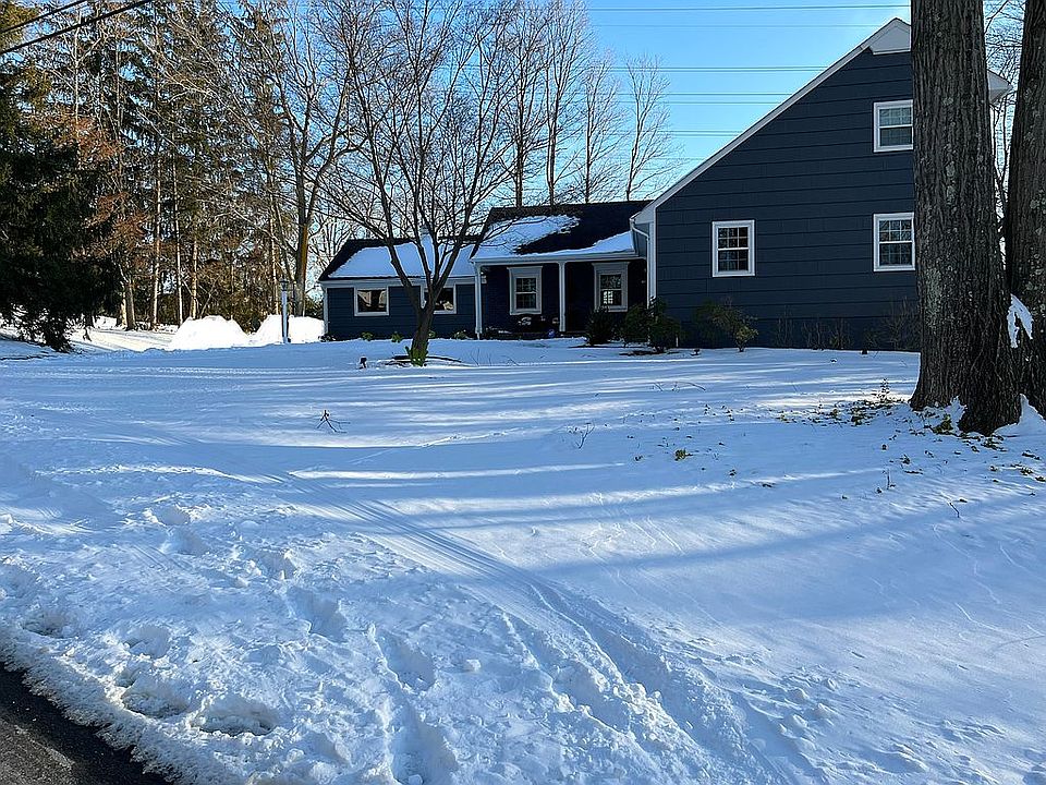 1st image of 24 Timber Dr
