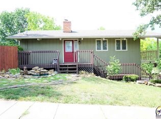 3437 SW James St, Topeka, KS 66614