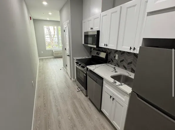 121 Governor St, Paterson, NJ 07501
