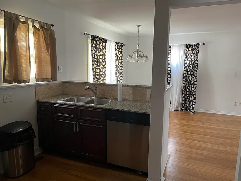 2353 Hanna Dr — Photo 3