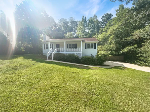 255 Hollyberry Dr, Dallas, GA 30157