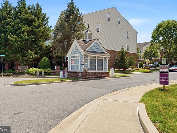 3rd image of 2001 Connor Ct #704H