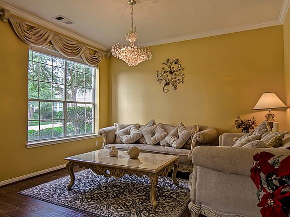 5th image of 15611 Rosewood Hill Ct