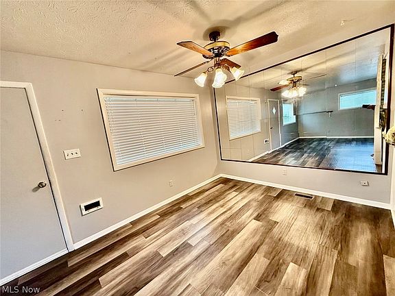 5th image of 1276 E 359th St