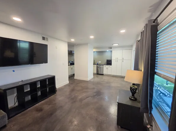 2200 Dickson Dr, Austin, TX