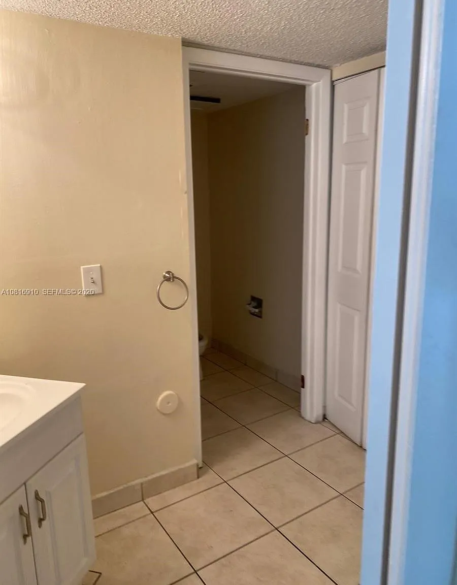 3 bed, 1200 sqft, $1,850 — Photo 3