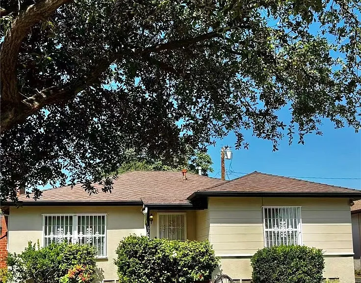 6207 Cloverly Ave — Photo 2