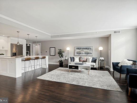 4th image of 4915 Hampden Ln #203