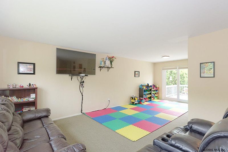5th image of 6 ROSEMARY DR #E